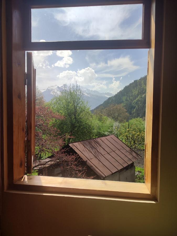 Tsknari Oda Oni Buitenkant foto