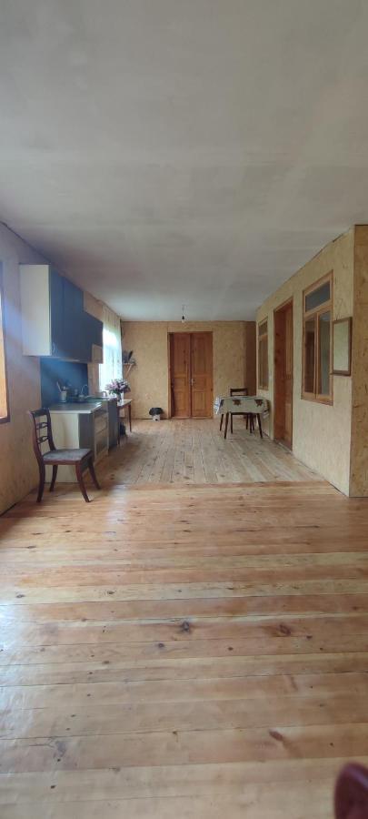 Tsknari Oda Oni Buitenkant foto